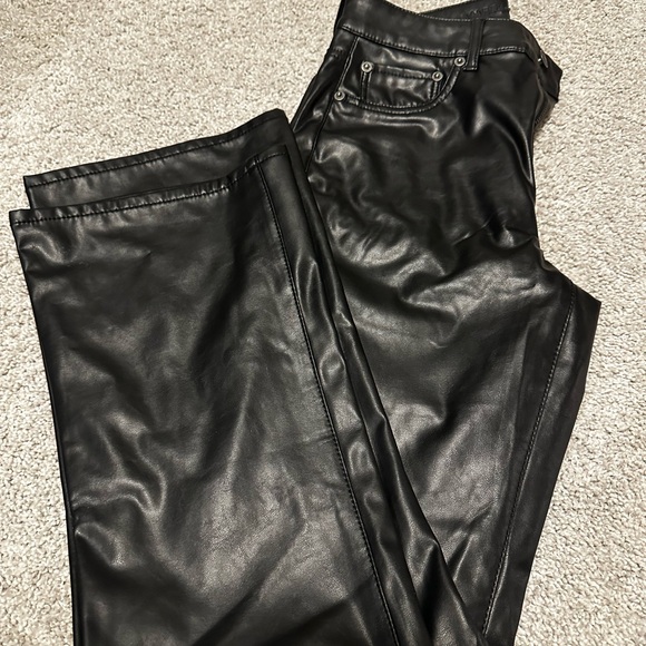 NWT American eagle faux leather boot cut pants size 8 - Picture 4 of 4